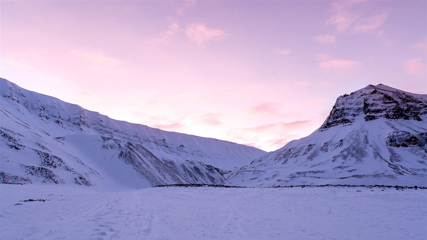 雪山の上に紫の空 自然の風景の壁紙プレビュー 10wallpaper Com